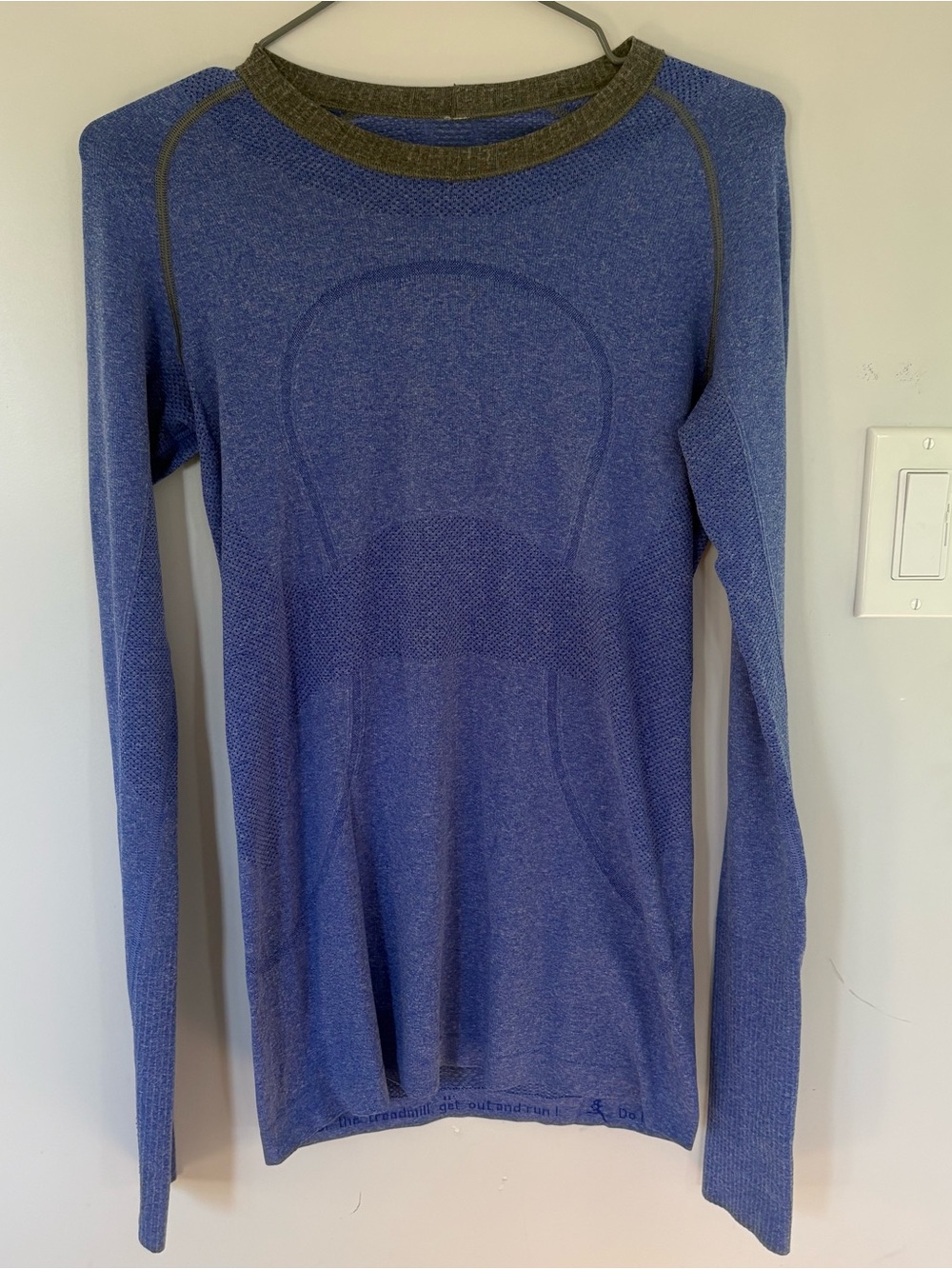Lululemon Swiftly Tech Long Sleeve Crewneck Blue Purple Size 6
